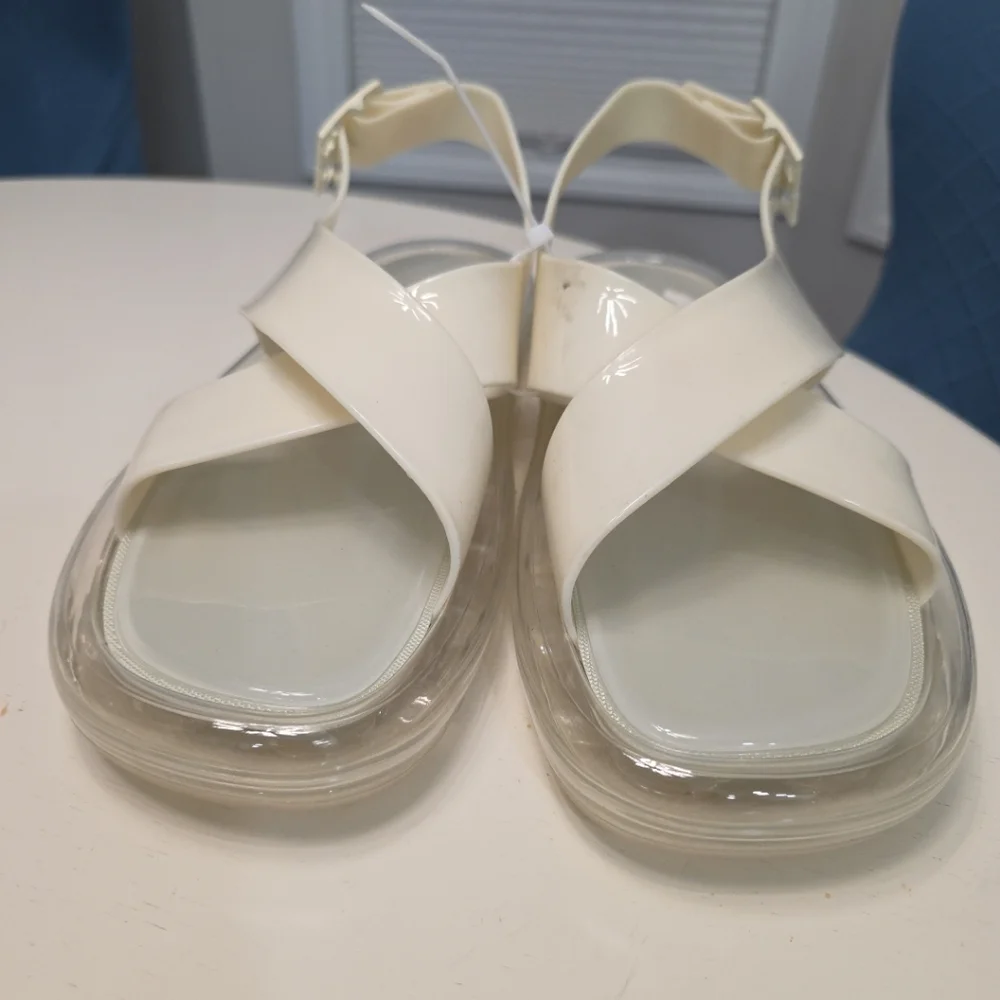 Tory Burch Crisscross Strap Jelly Sandal in New Ivory Size 11
